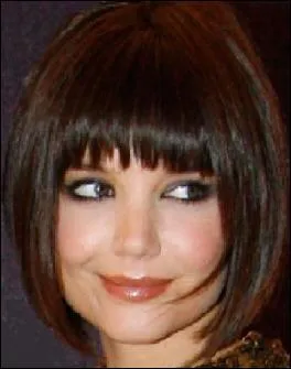 Voici une façon plus facile et grâcieuse de porter la même coupe. Qui arbore ici cette coupe ?