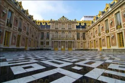 Là, vous n'aurez aucun renseignement, je resterai de glace, tel "une galerie" !