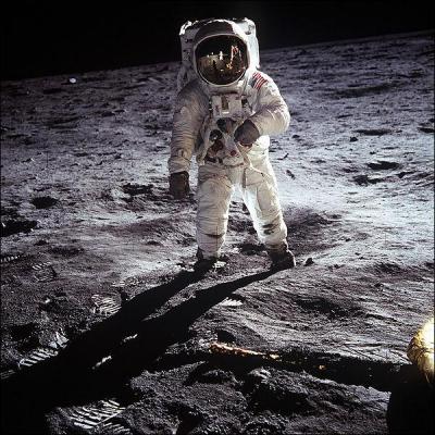 Quel est le premier homme qui a march sur la lune ?