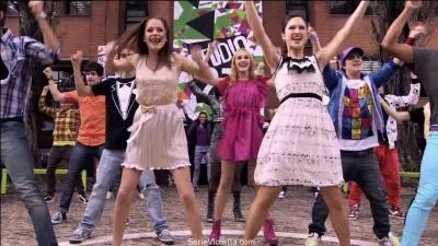 C'est une chanson composée par Luca et chantée par les élèves du Studio 21. Comment se nomme cette chanson ?