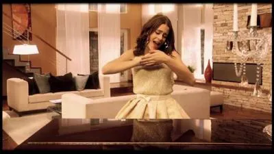 C'est une chanson interprétée par Violetta destinée à Tomás et León. De quelle chanson parle-t-on ?