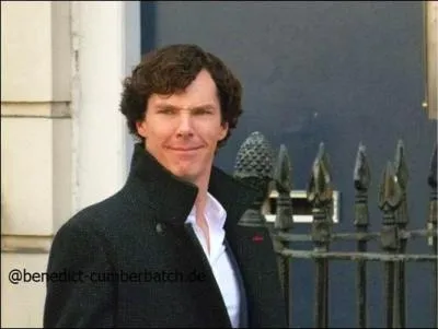 Quel acteur est Sherlock Holmes dans "Sherlock" ?