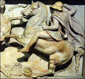 Qui est ce tyran, chef de la ligue thessalienne, il voulait devenir le maître de la Grèce et s'emparer du trésor de Delphes ?