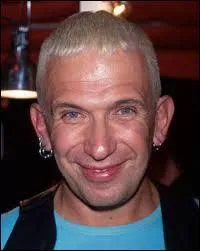 Le retour de la marinière et des corsets...