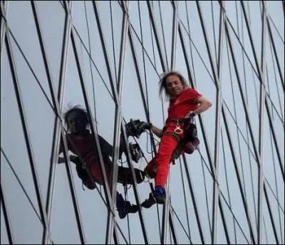 Le véritable homme-araignée !