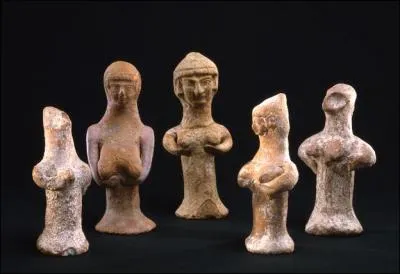 Quel peuple adorait Baal et Astarté?