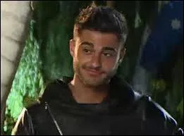 Pouvez-vous me dire qui est ce jeune homme ?