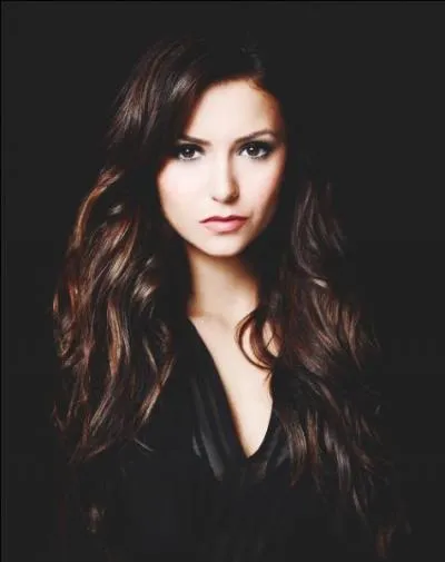 Qui est le vampire qui lui a donné son sang pour qu'elle finisse en vampire ?