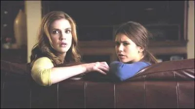 Qui est Jenna pour Elena ?