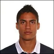 Comment s'appelle ce joueur de foot ?