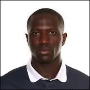 Comment s'appelle ce joueur de foot ?