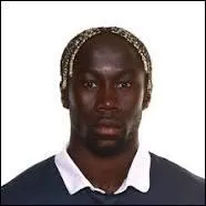 Comment s'appelle ce joueur de foot ?