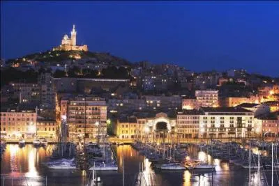 Quelle est la population urbaine de Marseille ?