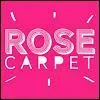 Avec qui accompagne-t-elle la chaîne Rose Carpet ?