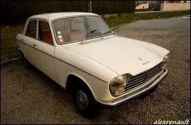 Apparue en 1965, elle était la première traction avant de la marque. Il s'agit de la ...