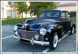 Apparue pour la première fois en 1948, cette Peugeot est une ...