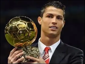 Qui est ce joueur de foot ?