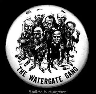 Le scandale du Watergate est une affaire d'espionnage politique qui aboutit, en 1974, à la démission de ....
