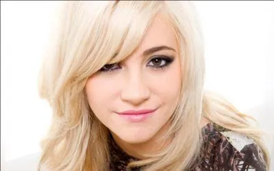 Quel est le titre de la chanson sur laquelle Selena Gomez fait un duo avec Pixie Lott ?