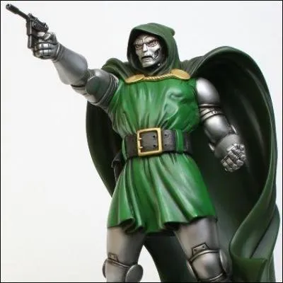 Comment s'appelle ce docteur super-vilain, l'ennemi des 4 Fantastiques ?