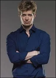 Qui est ce jeune homme ?