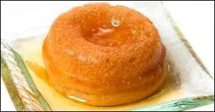 Pour reprendre en douceur, voici un gâteau imbibé d'un alcool originaire des îles. Il s'agit du célèbre :