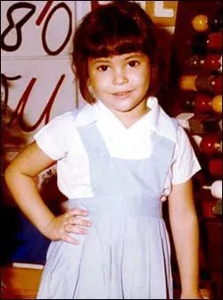 Qui est cette jolie petite fille ?