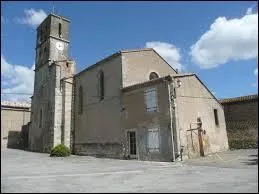 Voici l'église de la commune Audoise de Moussoulens. Elle se situe en région ...