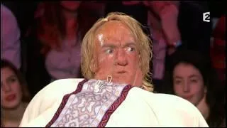 Dans quel film avez-vous vu cet acteur, amateur de diverses liqueurs, parodié par Jonathan Lambert ?