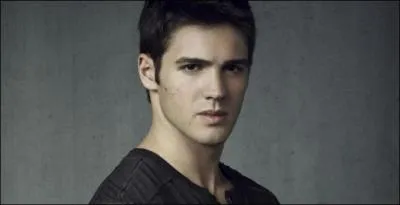 Qui est ce jeune homme ?