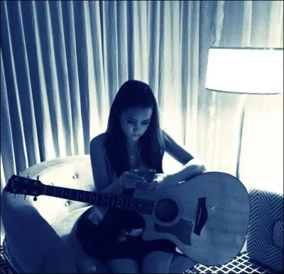 Megan est sur quels réseaux sociaux ?