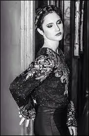 Donc, quel âge a-t-elle en 2014 ?