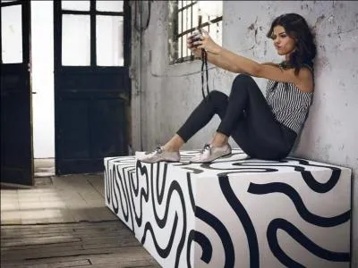 Comment s'appelle sa ligne de vêtements ?