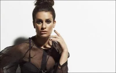 Que s'est-elle fait tatouer en hommage à son amour mort trop tôt ?