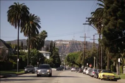 La ville dispose d'imposantes industries...