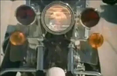 La musique du générique vaut le détour mais la photo suffira à vous mettre sur la voie...