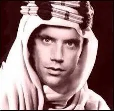 Dans laquelle de ces chansons est-il habillé ainsi ?