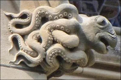 Les gargouilles sont le plus souvent des chimères, c'est à dire des êtres fictionnels composites. Celle-ci, sculptée sur la cathédrâle de Washington, est un animal reconnaissable, lequel ?