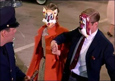 Sous ce masque de chat se cache Audrey Hepburn, et sous celui du chien se cache George Peppard. Quel est le film très connu dont ils sont les héros ?