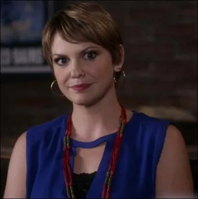 Dans quel État Maggie et Malcolm habitaient-ils avant de s'installer chez Ezra ?