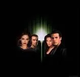 Dans "Phantoms", quelle est la profession de la sur de Lisa (Rose Mc Gowan) ?