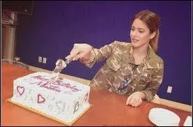 Actuellement, pour quelle chaîne tourne-t-elle ?