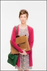 Comment s'appelle ce personnage, institutrice au primaire ?