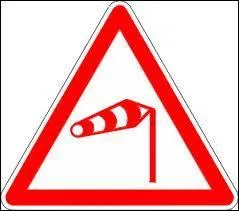 Que signifie ce panneau qui signale un danger ?