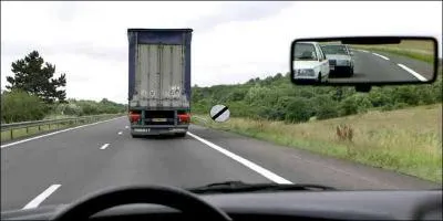 Puis-je doubler ce camion qui est devant moi ?