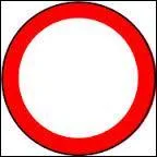 Ce panneau de forme ronde  fond blanc et au rebord rouge signale...