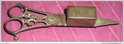 Quel est le nom de cet objet ancien ?