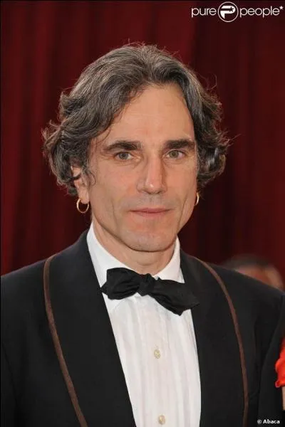 Petit, j'ai adoré le roman de Fenimore Cooper, plus tard, j'ai aimé le film de Michael Mann !