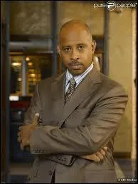 De quel district le capitaine Montgomery est-il le chef ?