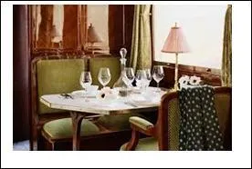 Étrange destin que celui de la voiture 2419 qui entra dans l'histoire de l'Orient-Express un certain 11 novembre 1918. À votre avis, comment ?